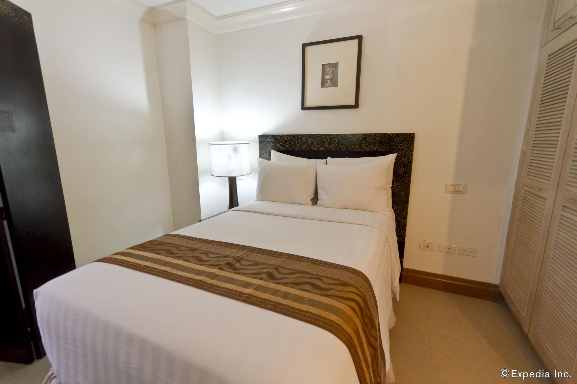 Crown Regency Mactan 4*