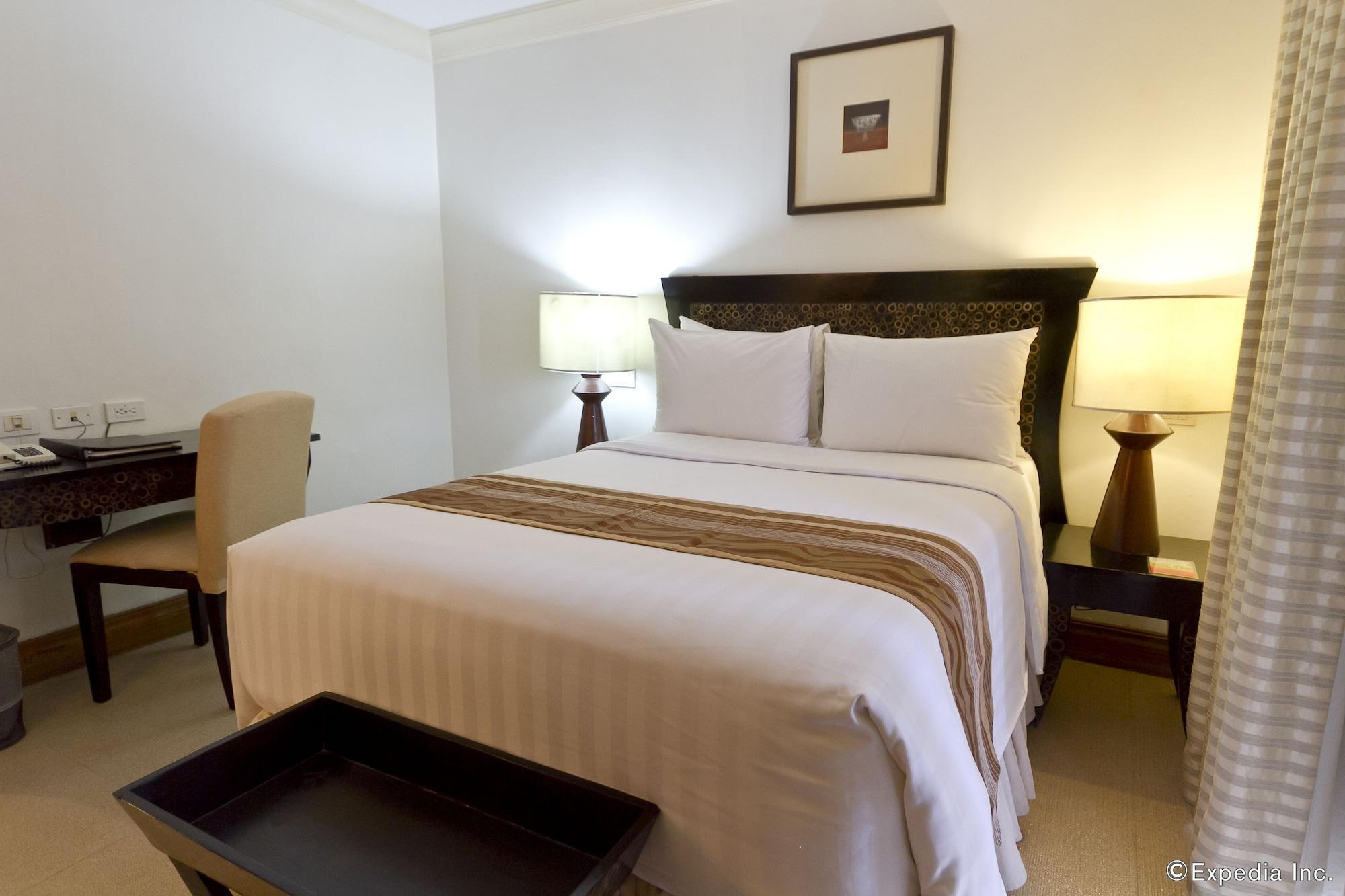 Crown Regency Mactan Hotel