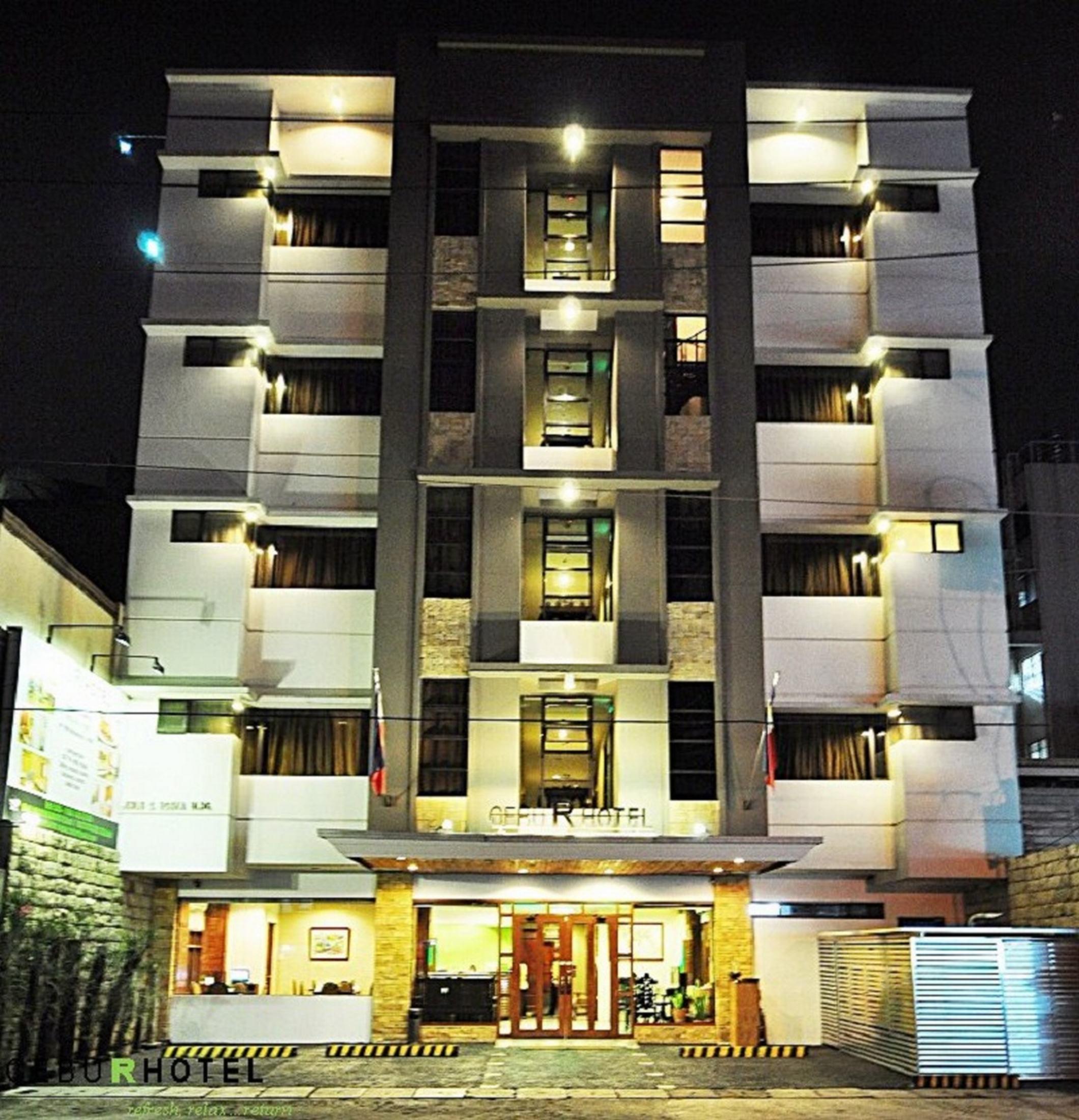 Hotel R Capitol 3*