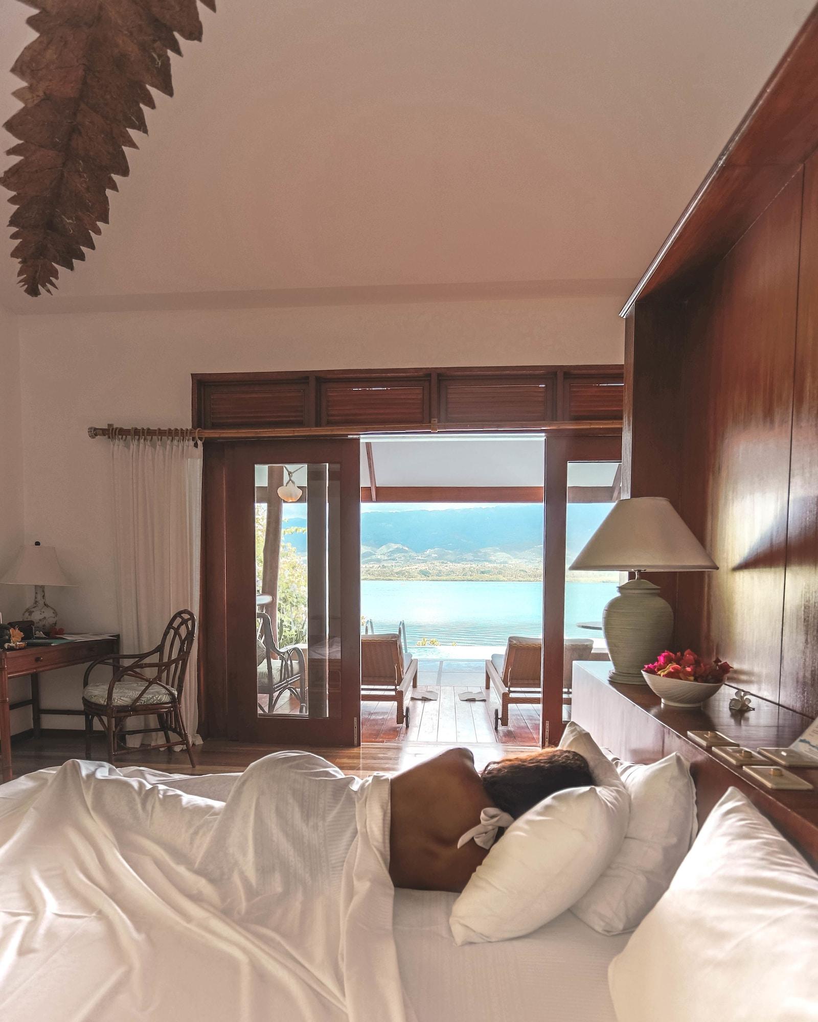Resort Island Wellness Badian