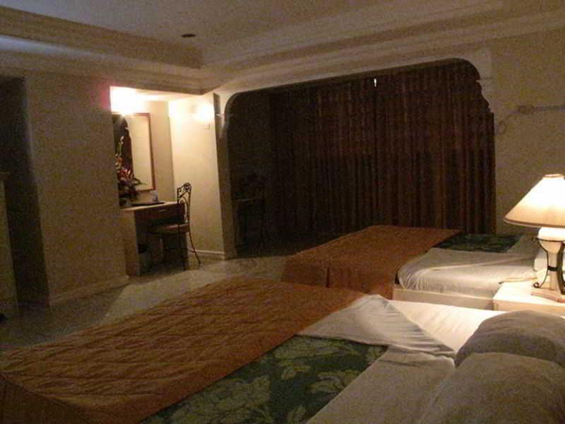 Ns Royal Hotel