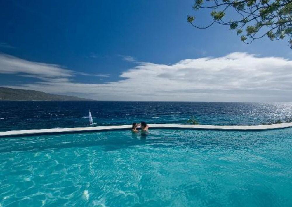 Bluewater Resort