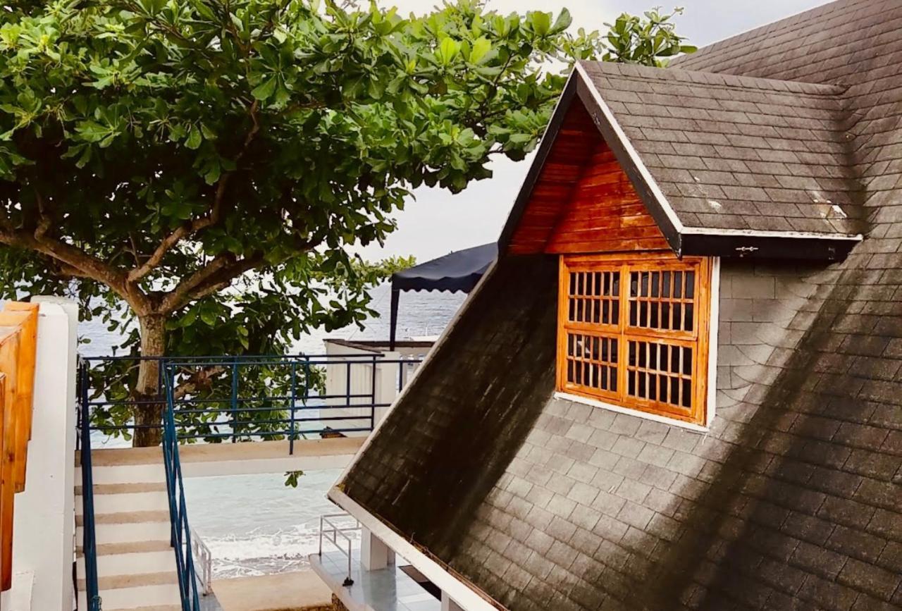 Moana House Hostel Moalboal