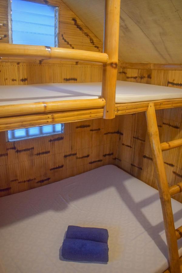 Inn Good White Moalboal *