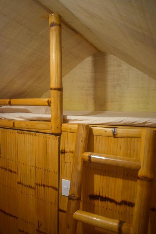 Good White Moalboal Inn