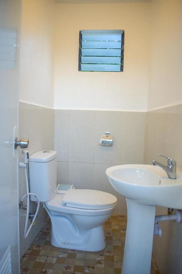 Good White Moalboal Cebu