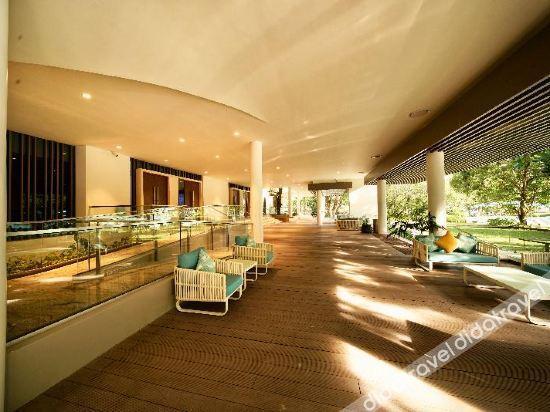 Tambuli Seaside And Hotel