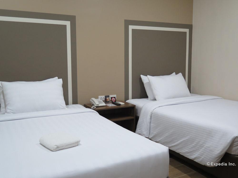 Hotel S & Residences