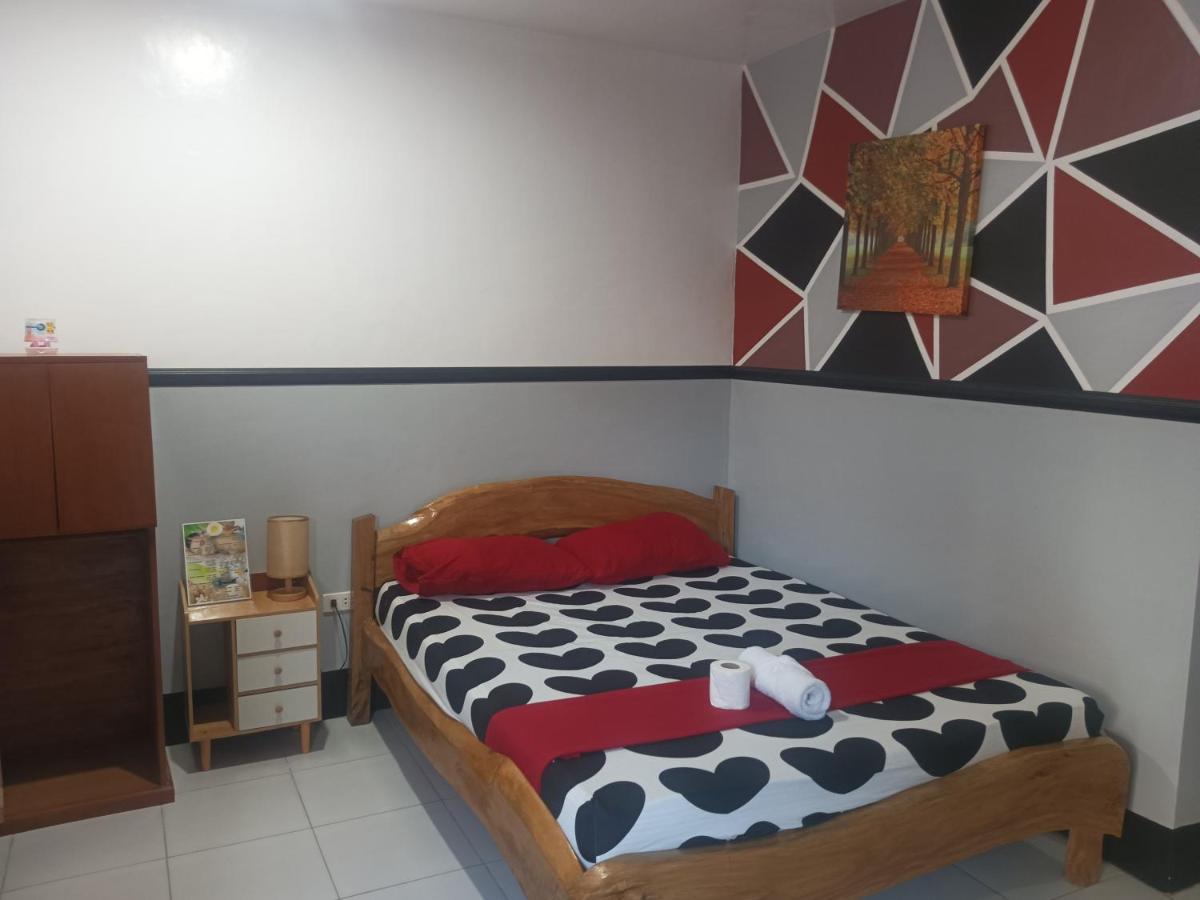 Indino's Sardines Run And Sea Turtle 1 Minute Walking Distance Guest house Moalboal