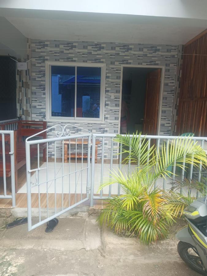 Guest house Indino's Sardines Run And Sea Turtle 1 Minute Walking Distance
