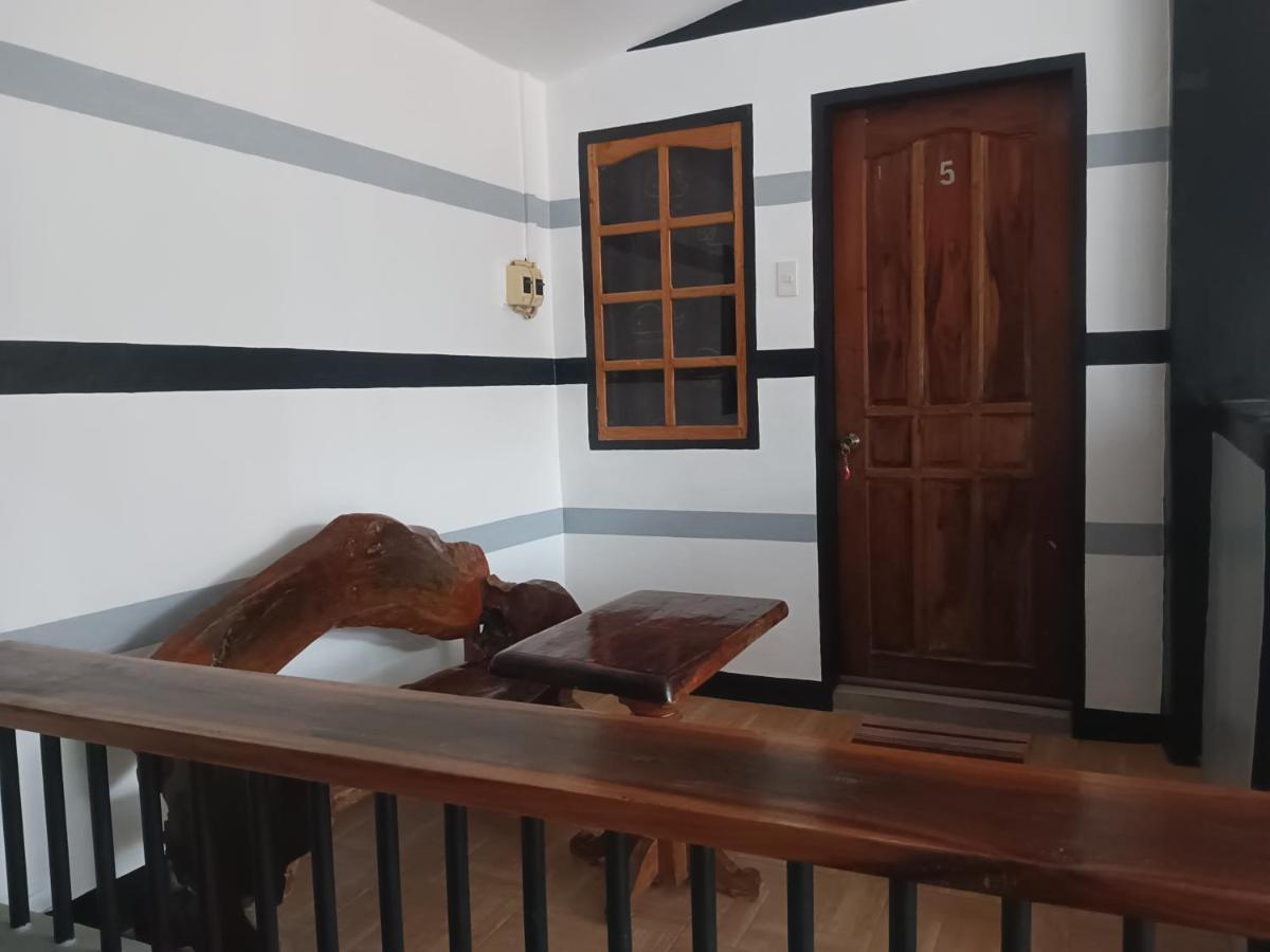 Guest house Indino's Sardines Run And Sea Turtle 1 Minute Walking Distance