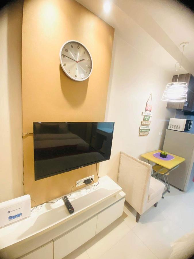 Persimmon Condominium Near Sm City Aparthotel *