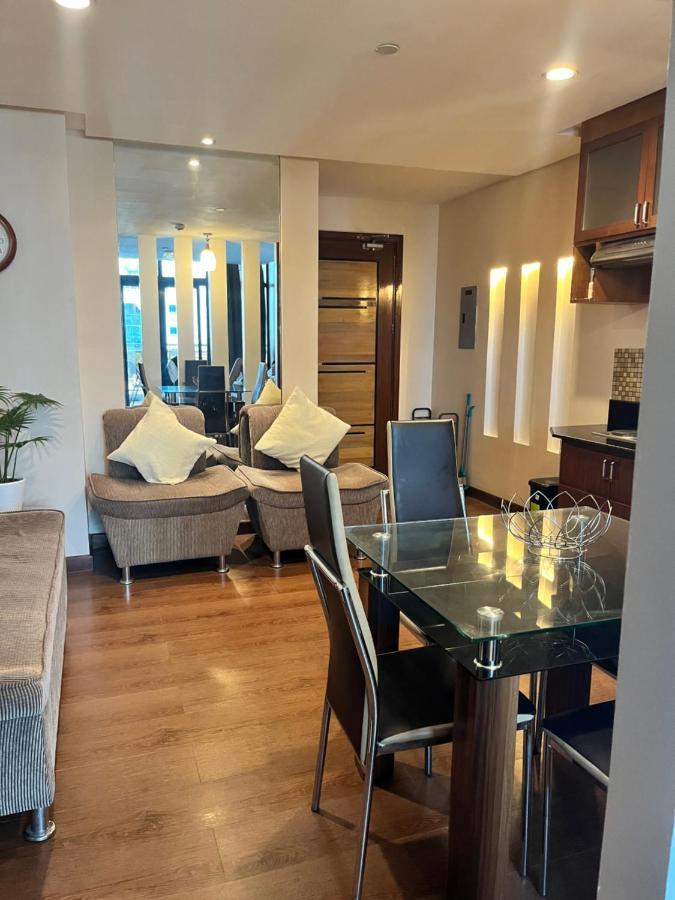 Appleone Ayala With Balcony Cebu