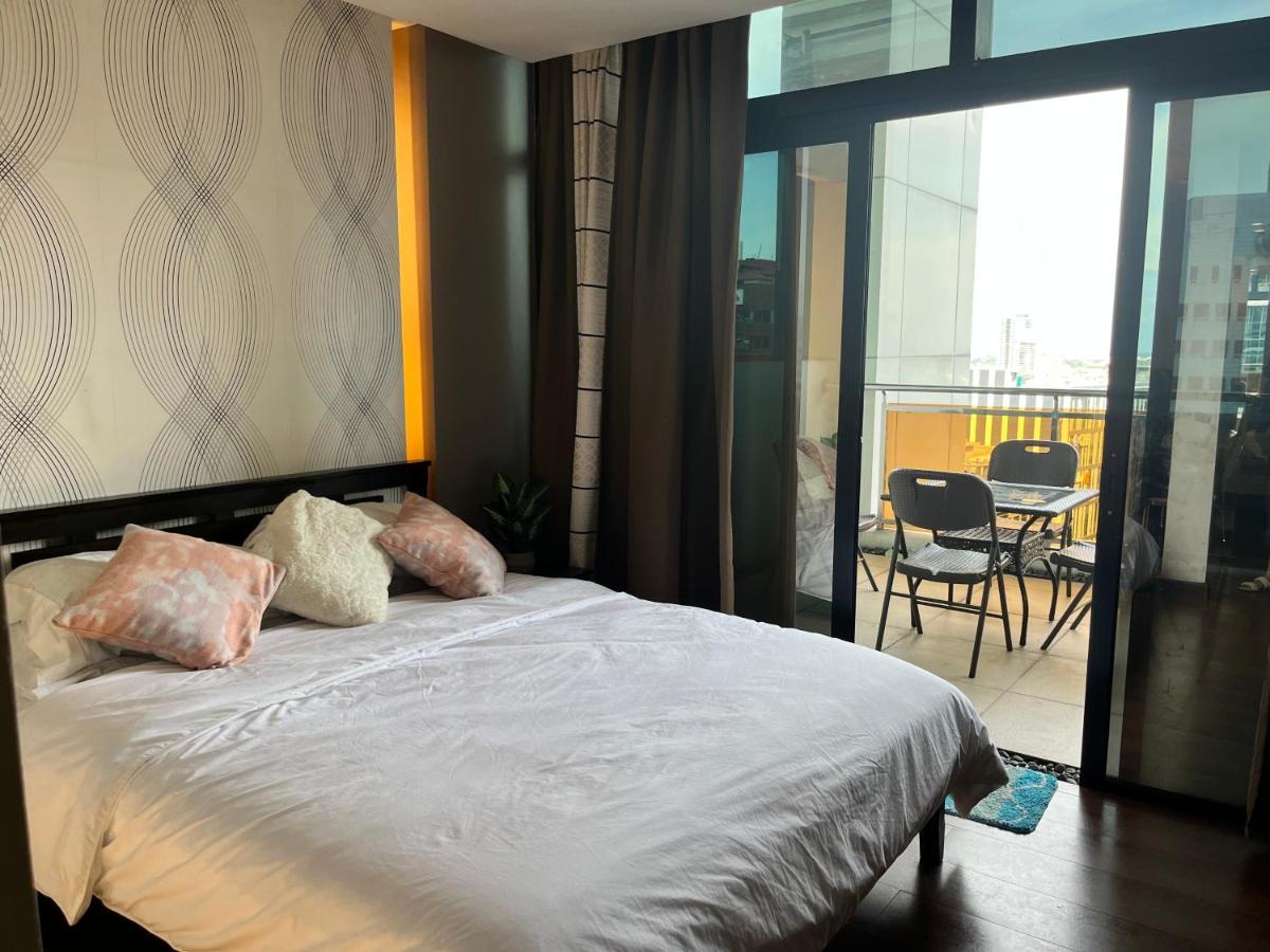 Appleone Ayala With Balcony Hotel *