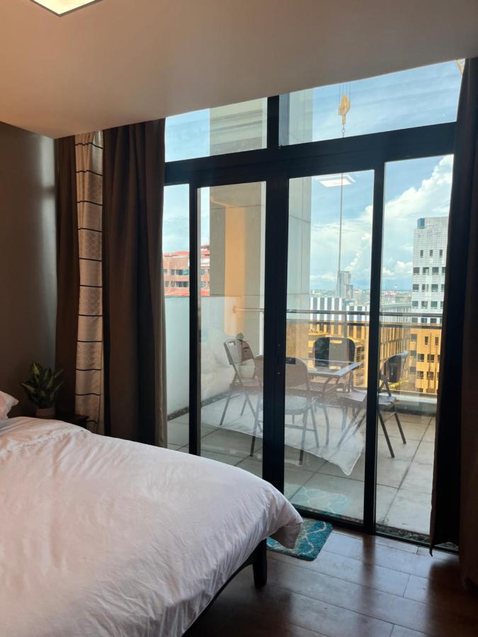 Appleone Ayala With Balcony Cebu