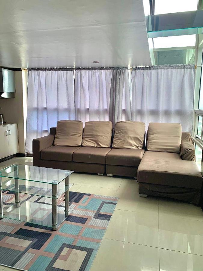 1711 Loft Type Corner Unit Aparthotel
