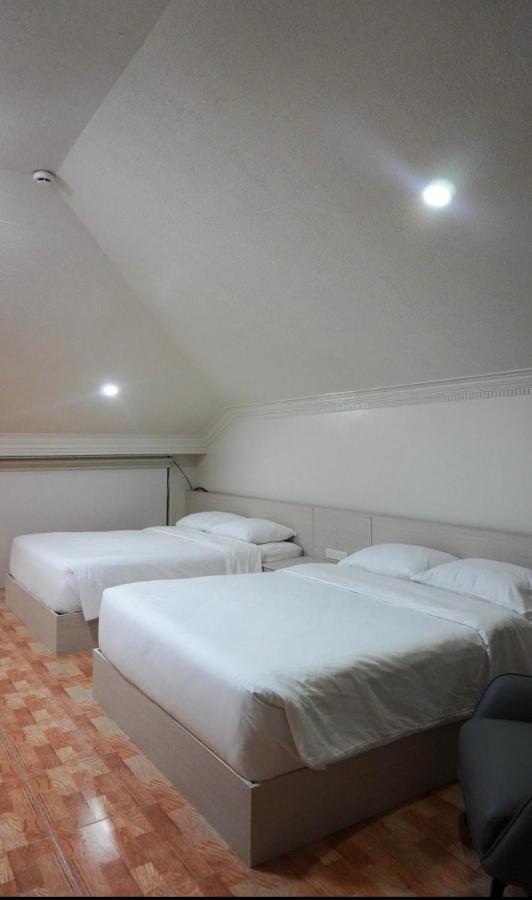 Aparthotel Honey At Bee Cafe Cebu