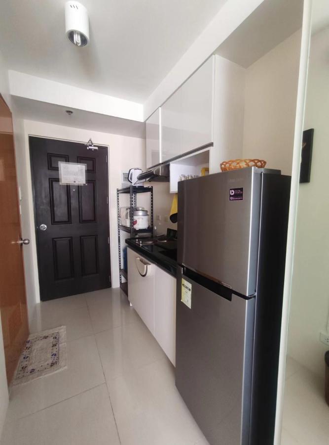 Condotel Unit In #netflixandchill Apartment