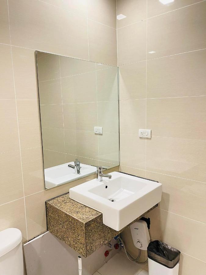 Mactan Newtown By Ejb Apartamento *