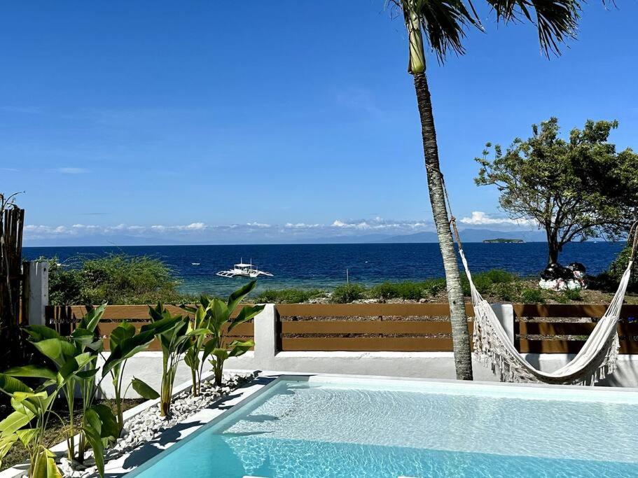 Villa Pawikan Seaview With Breakfast Moalboal