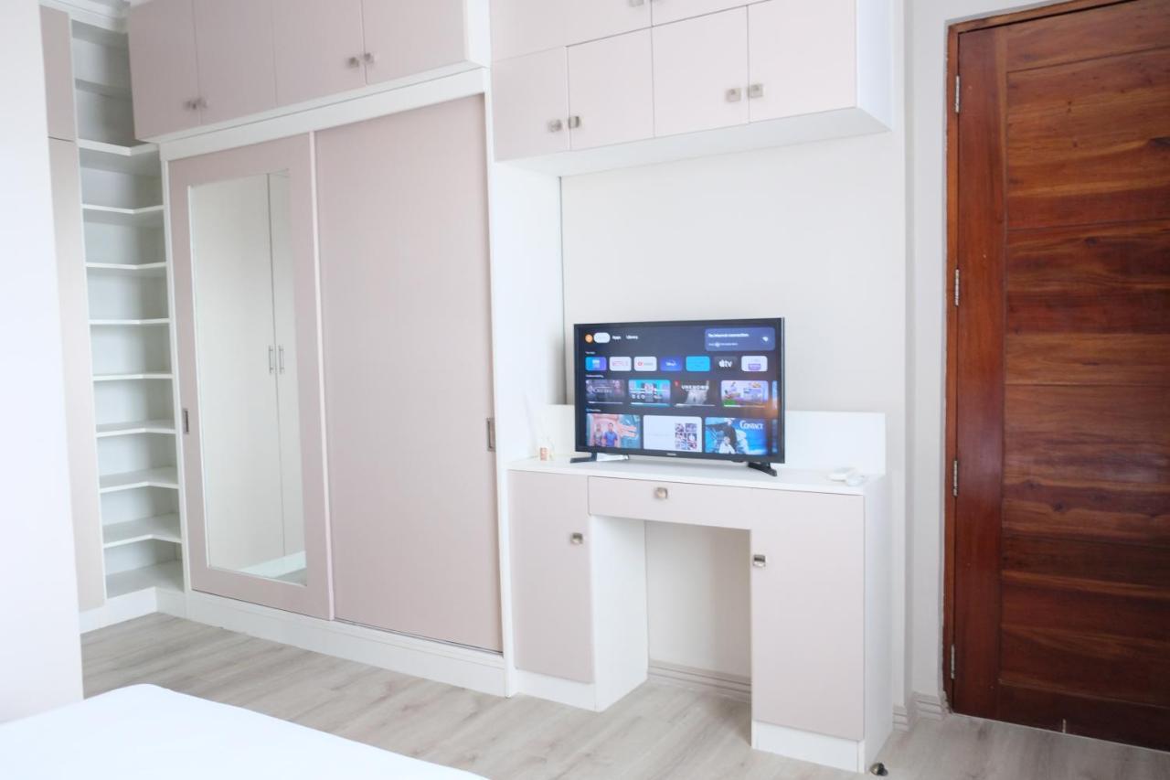 2-bedroom Boutique - Newly Renovated! * Cebu