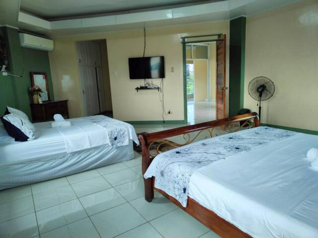 Lodge Cliff Syde 2br Whole Floor, Balcony And Seaviews *