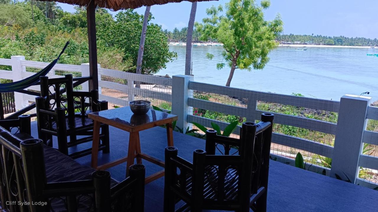 Lodge Cliff Syde 2br Whole Floor, Balcony And Seaviews *