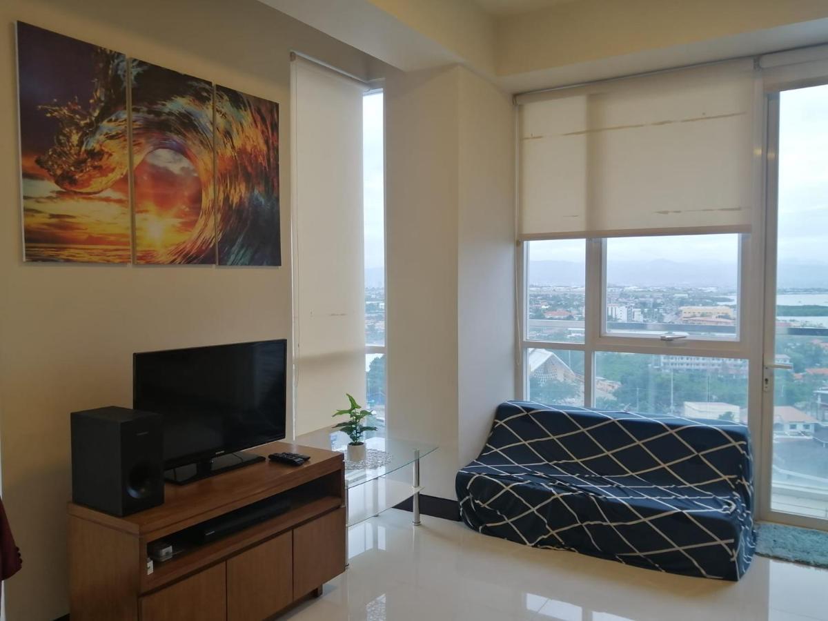 Mactan Newtown Boulevard By Fjcivo *