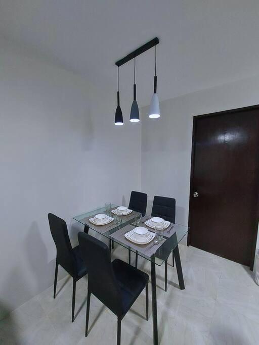2br Near Oakridge&it Park W/wi-fi&netflix * Mandaue City