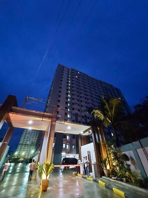 Apartment 2br Near Oakridge&it Park W/wi-fi&netflix *