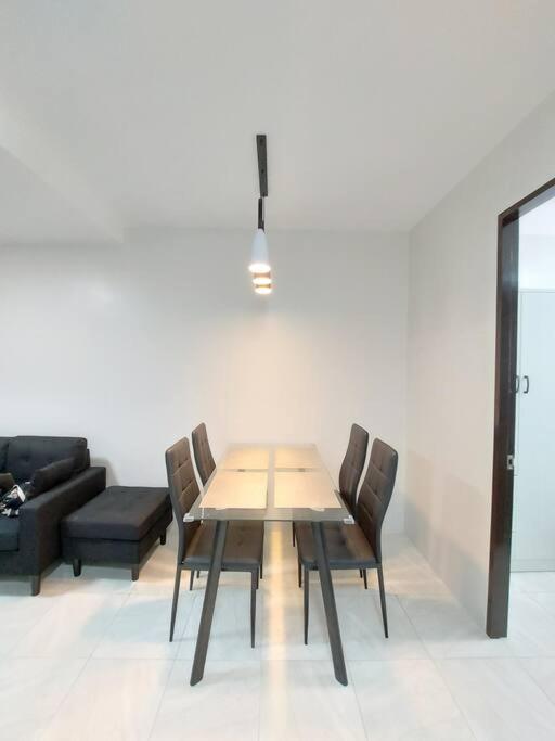 2br Near Oakridge&it Park W/wi-fi&netflix *