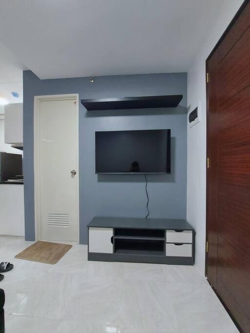 2br Near Oakridge&it Park W/wi-fi&netflix Mandaue City
