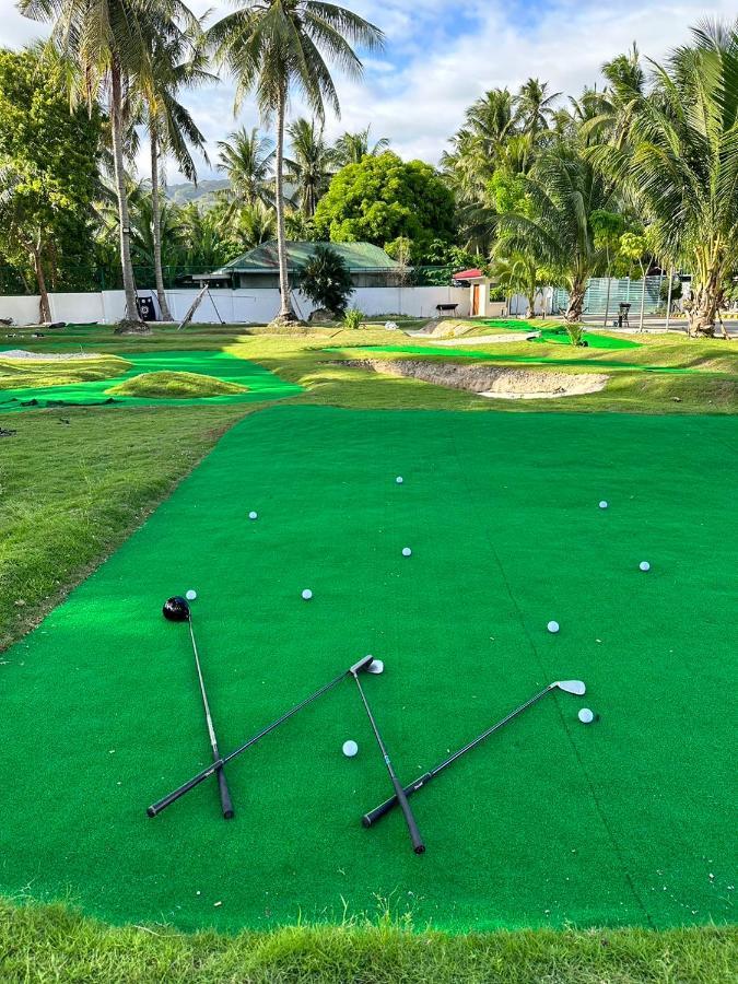 Resort W Golf *