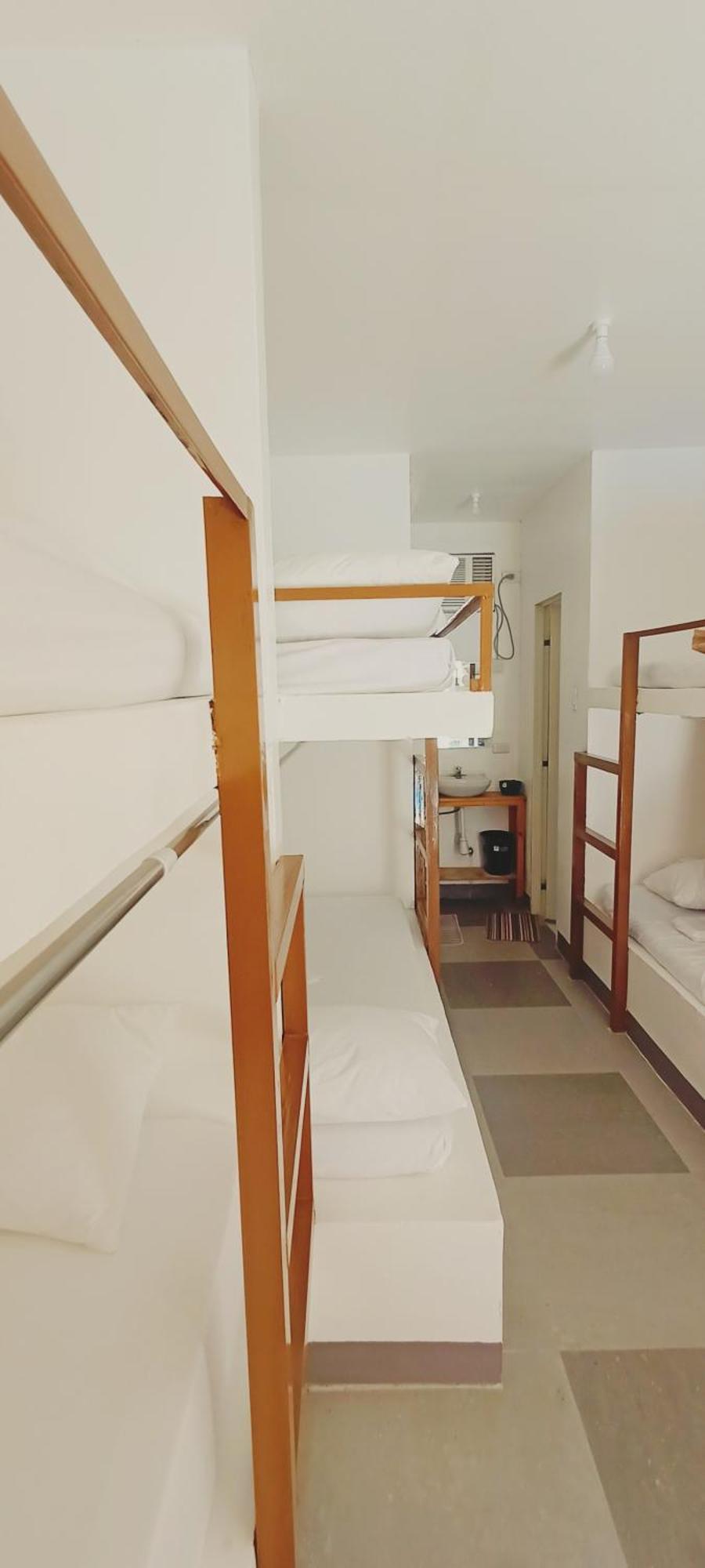 Hostel Camotes Himensulan