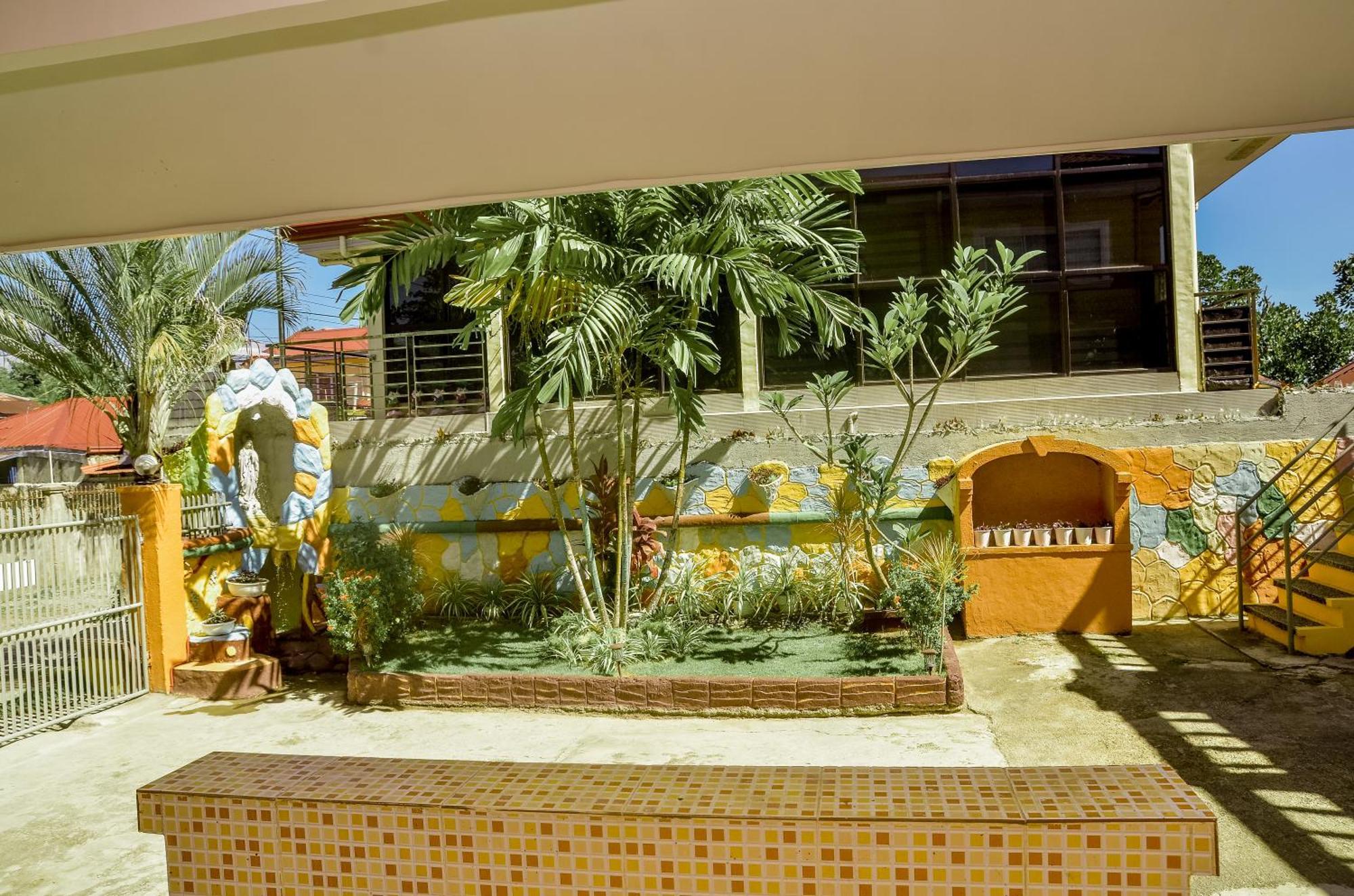 Simala House Beachfront 4br Retreat By The Sea