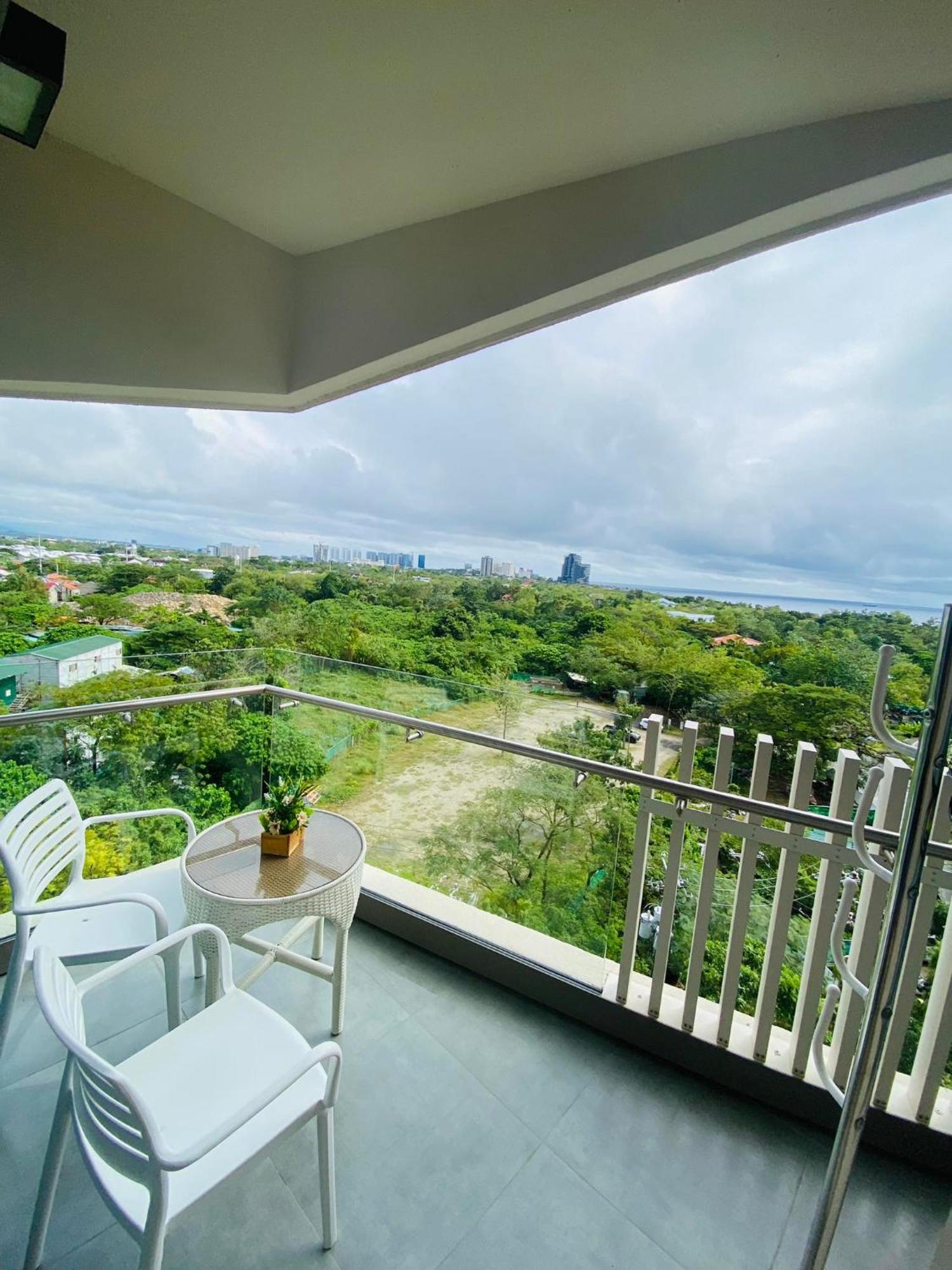 Apartment Oceanviewdeluxe Suite1br Tambuli Seaside