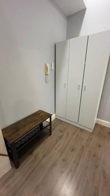 Unit With Balcony Apartment