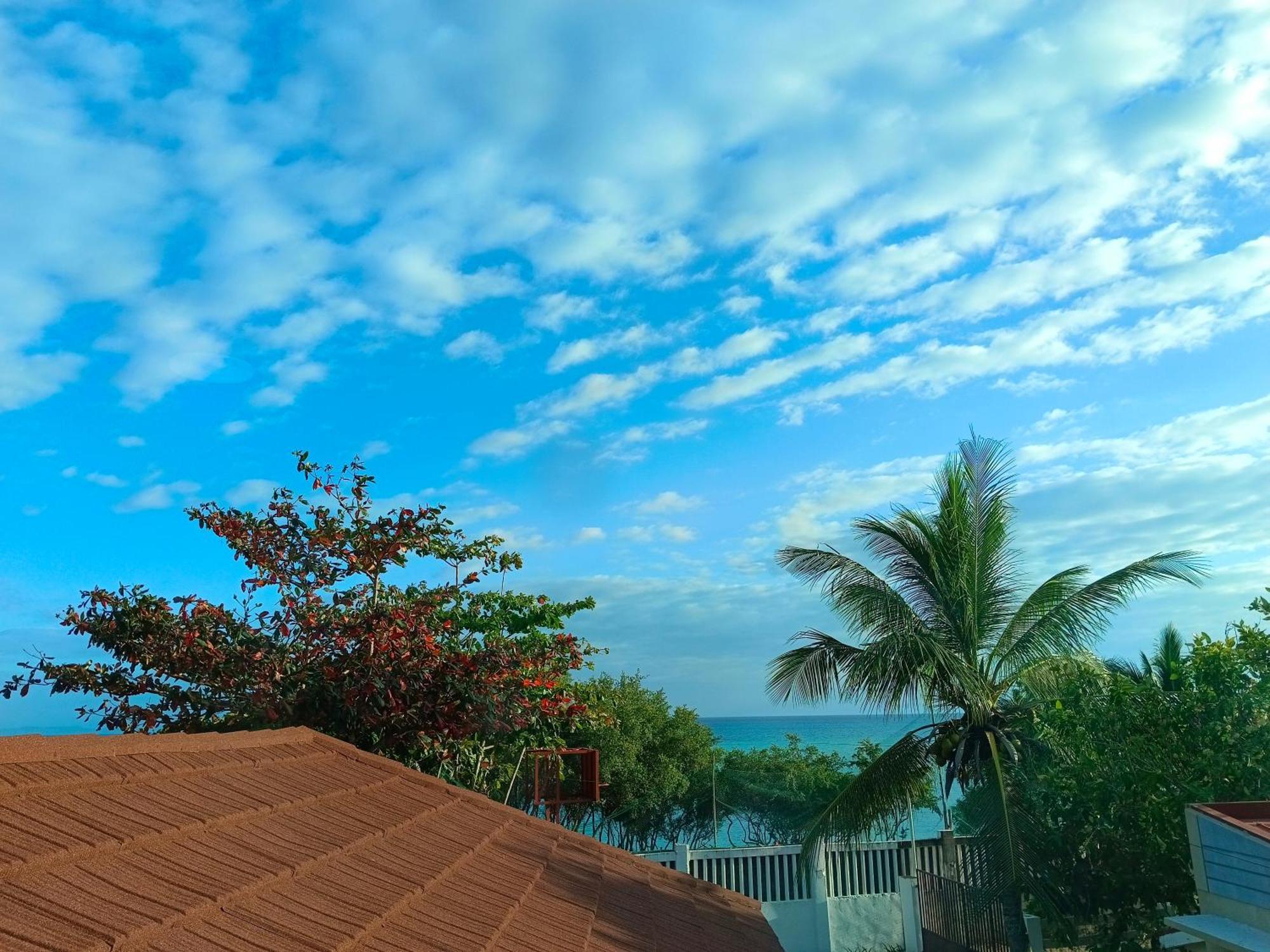 Lodge Cliff Syde 2br Whole Floor, Balcony And Seaviews