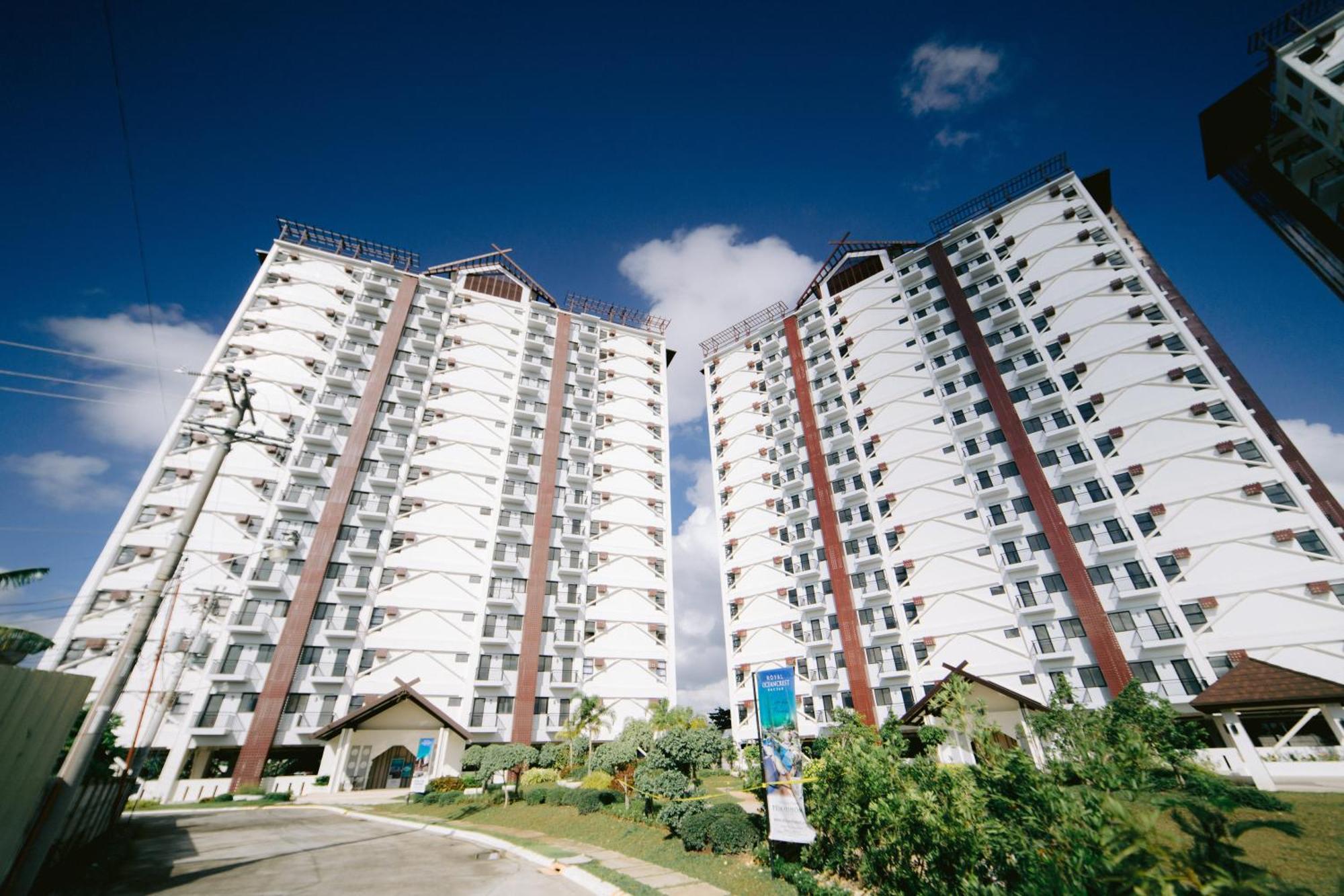Apartment Royal Oceancrest Mactan Unit 1418 *