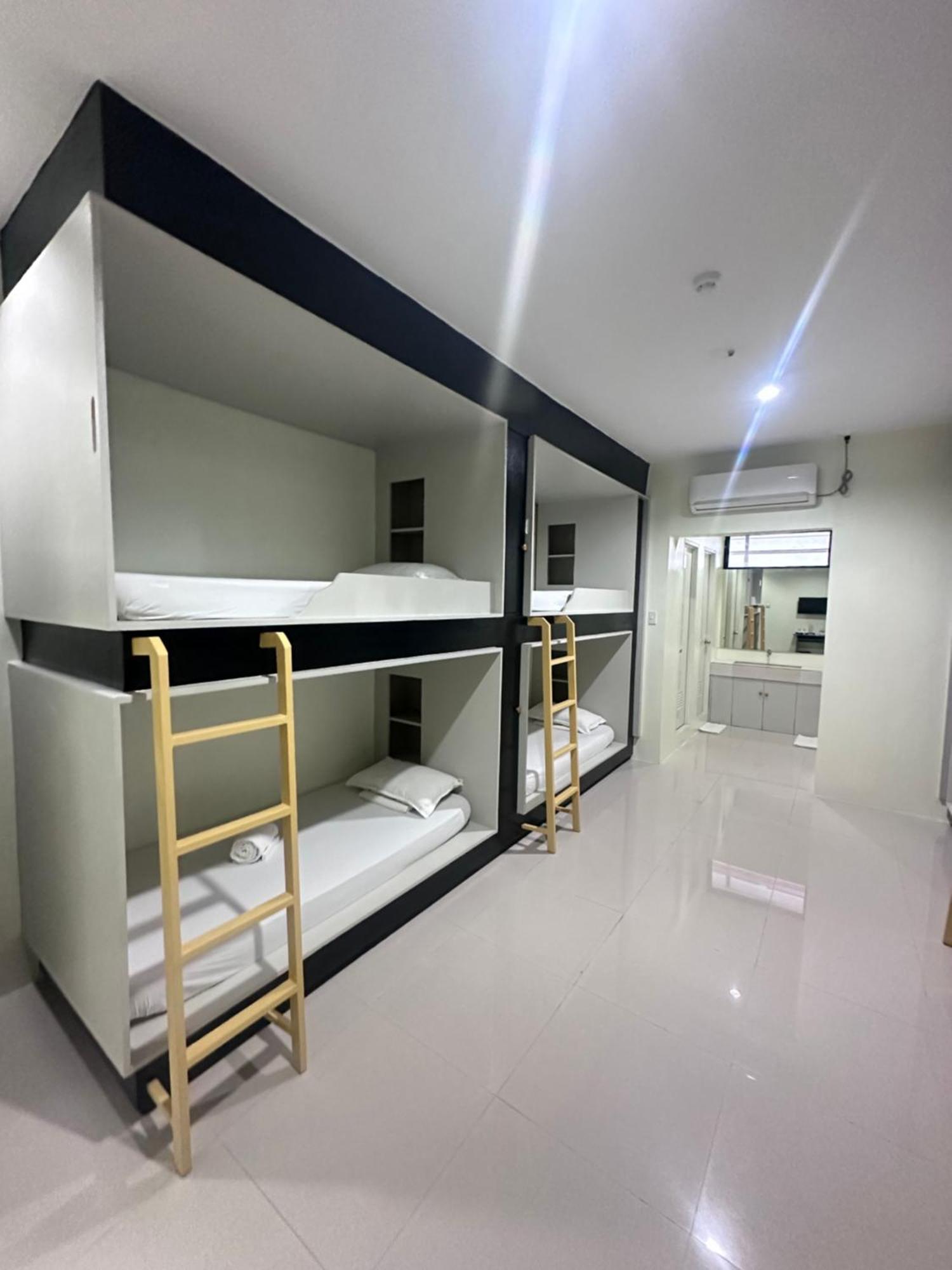 Travelbee Airport bahay-panuluyan *