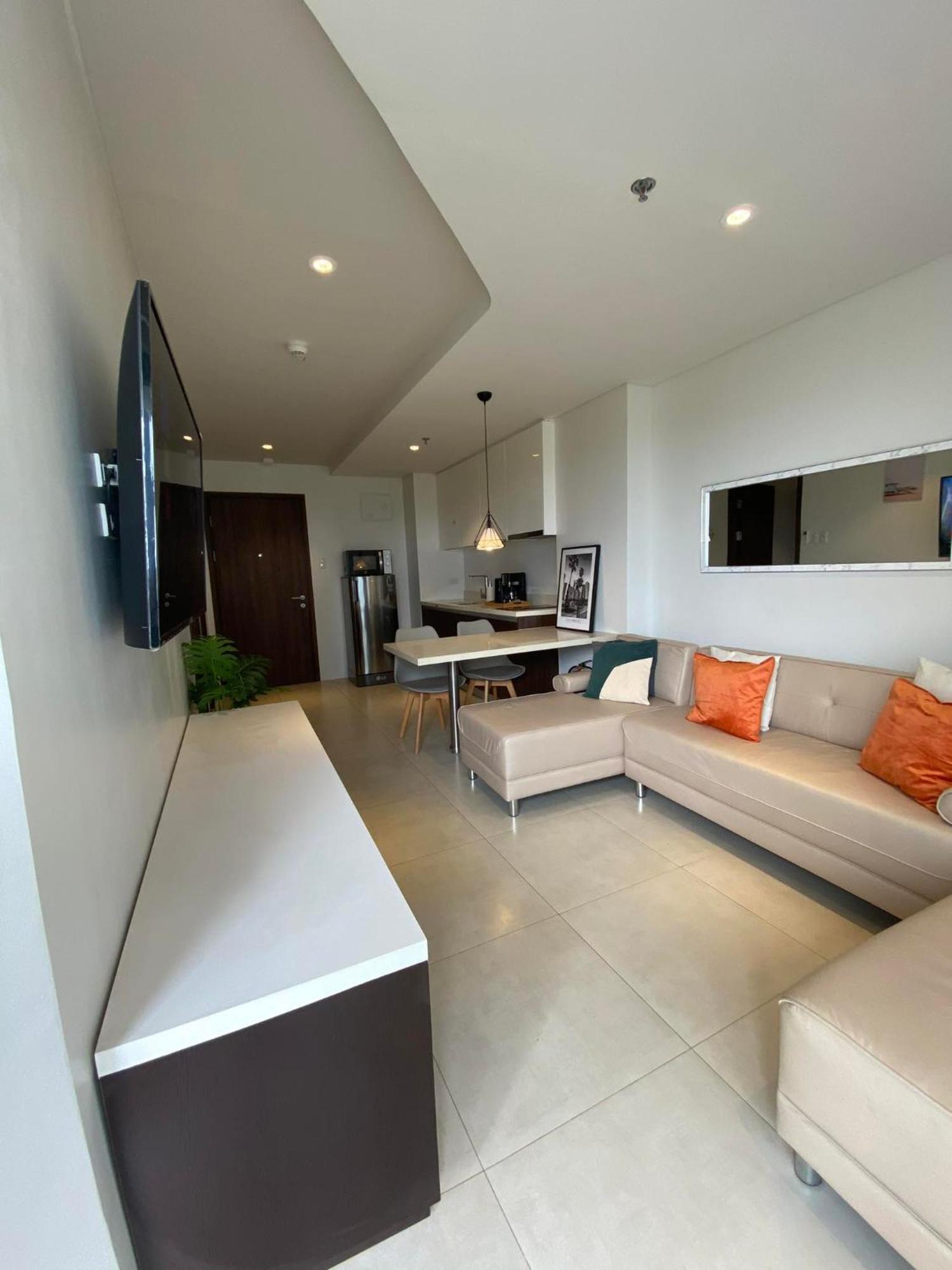 Oceanviewdeluxe Suite1br Tambuli Seaside Apartment Lapu-Lapu City