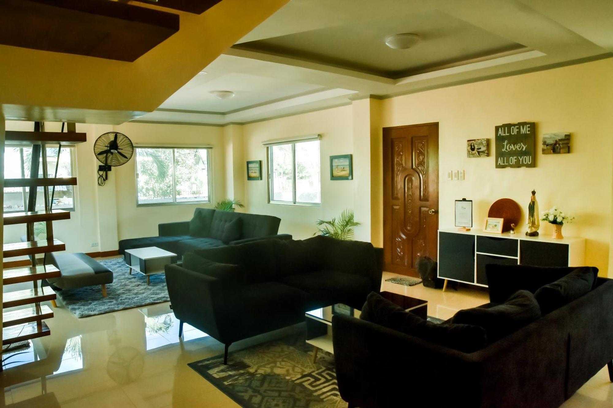 Simala House Beachfront 4br Retreat By The Sea * Sibonga