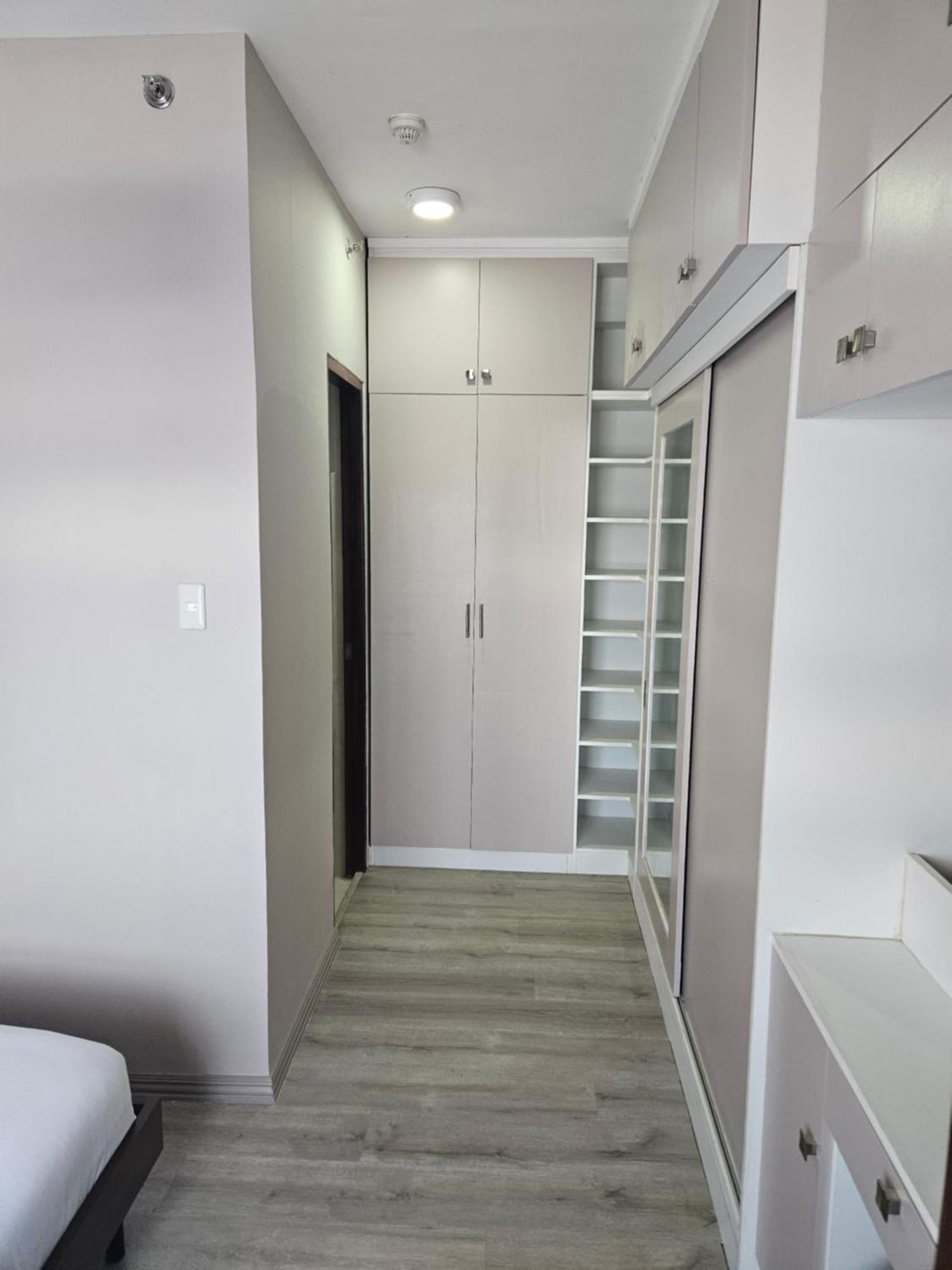 2-bedroom Boutique - Newly Renovated! Apartment *