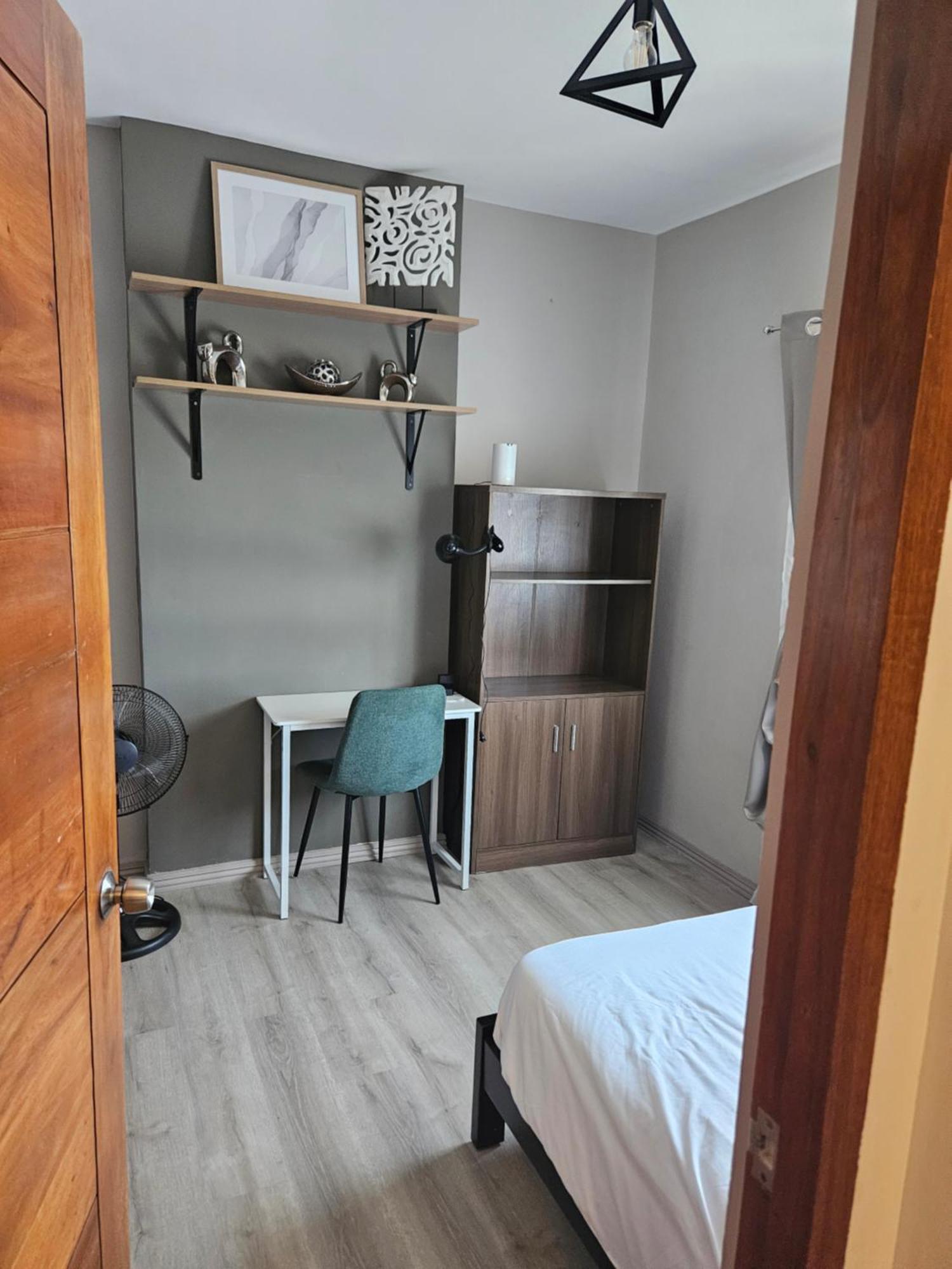 Apartment 2-bedroom Boutique - Newly Renovated!