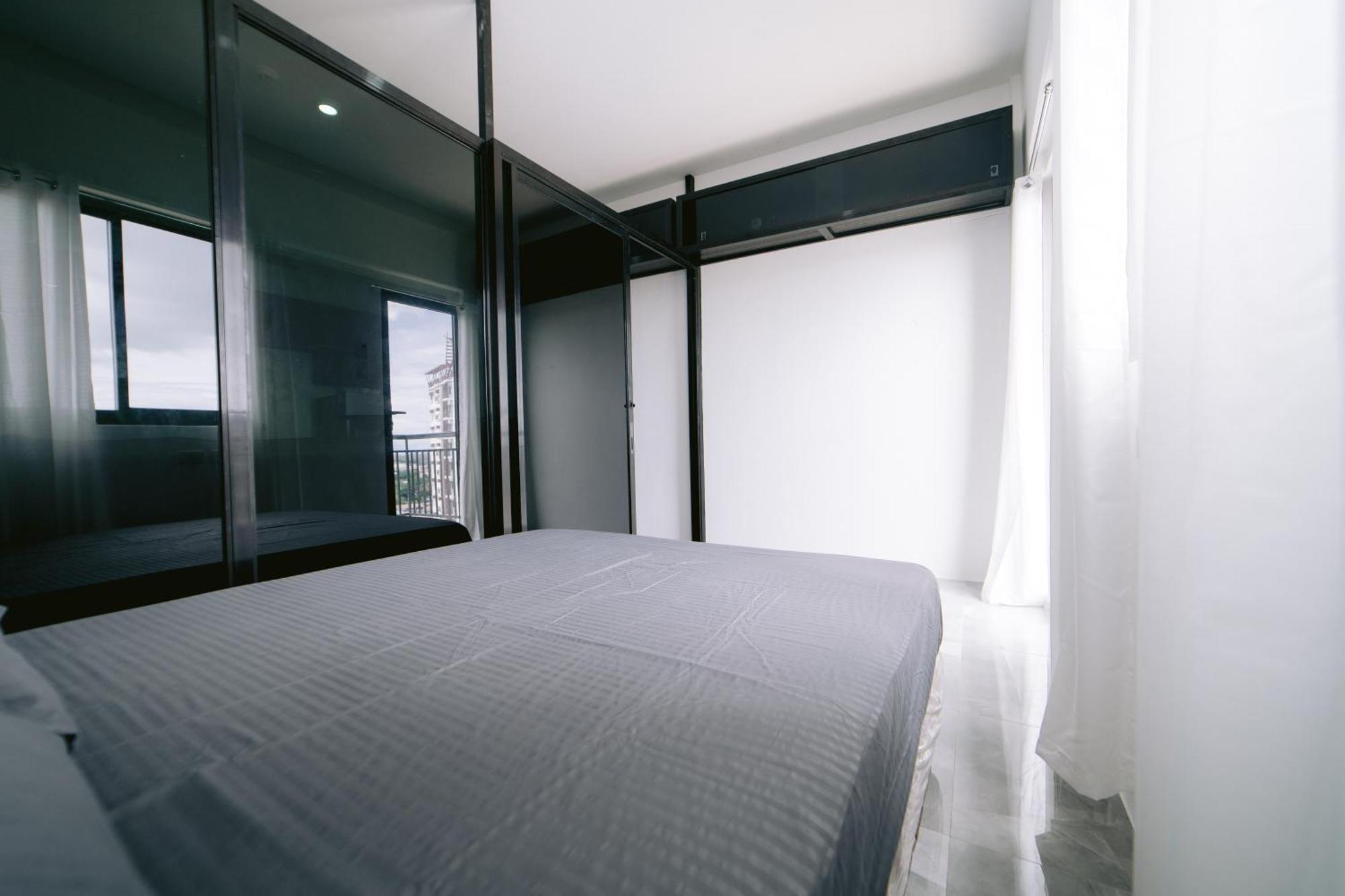 Royal Oceancrest Mactan Unit 1418 Apartment Sudtungan