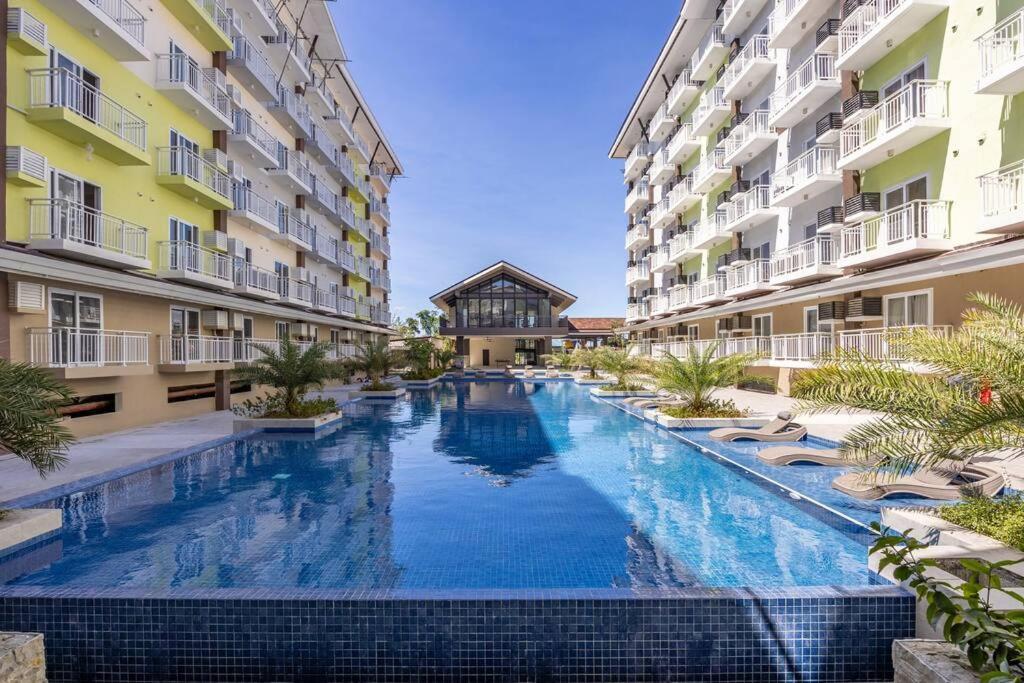 Express Condotel 731,3 Minutes To Airport,mall, With Gym & Pool,fast Wi-fi,free Netflix