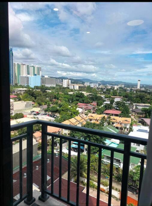 Unit With Balcony Apartment Cebu