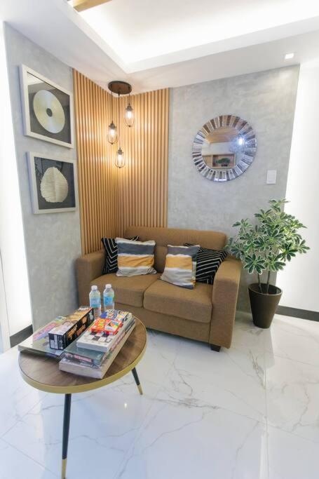A2j Luxury 2br Near Il Corso & Sm Seaside * Cebu