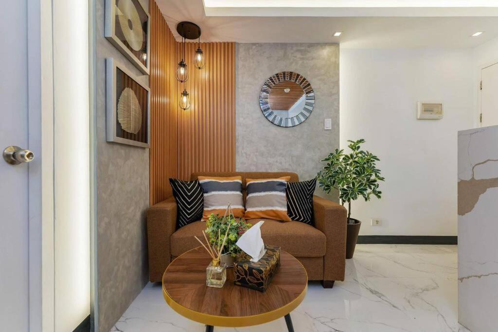 A2j Luxury 2br Near Il Corso & Sm Seaside Cebu