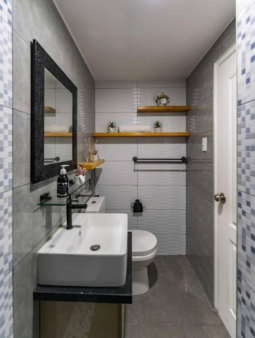 A2j Luxury 2br Near Il Corso & Sm Seaside Cebu
